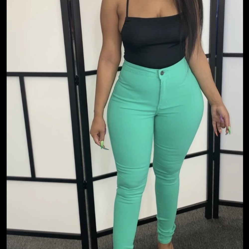 (SOLD) JC & JQ Stretch Jeans Mint
